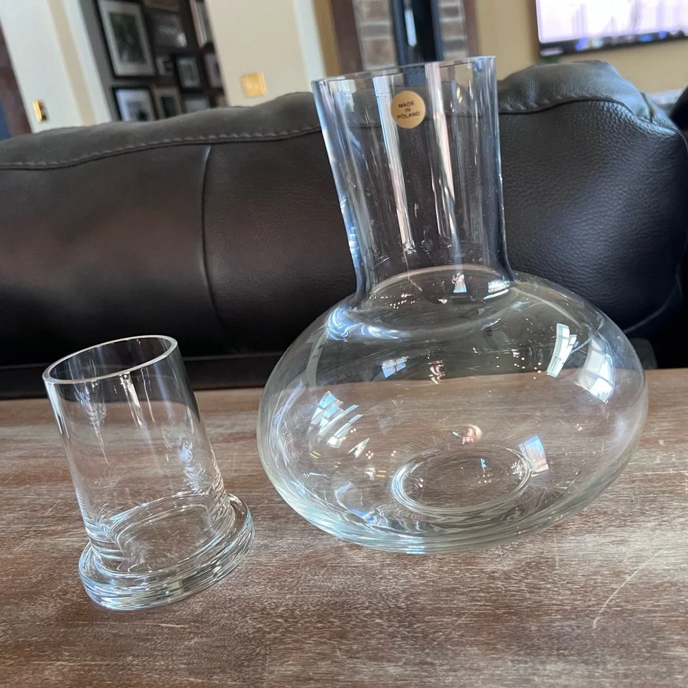 N⃨I⃨C⃨E⃨ Polish Made Glass Water Carafe Bedside Hotel Style ‼️ - Picture 3 of 7
